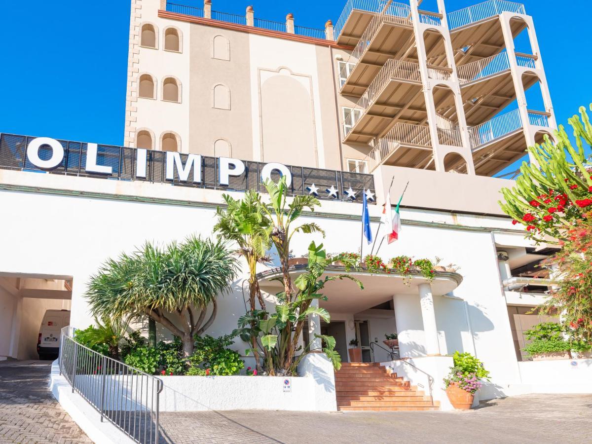 Hotel Olimpo Le Terrazze Letoianni Exterior foto