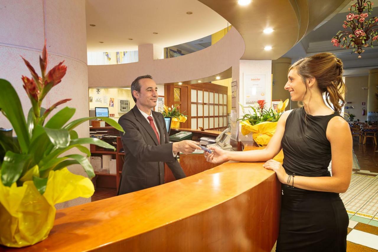 Hotel Olimpo Le Terrazze Letoianni Exterior foto